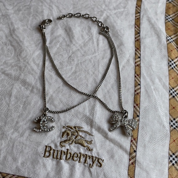 Authentic CHANEL Bracelet - Picture 16 of 17